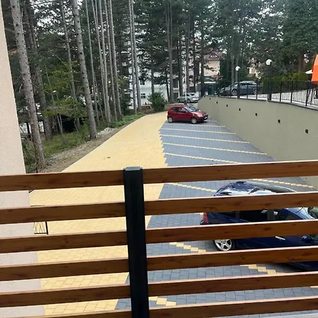 Limun Zut Apartament *