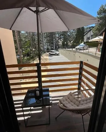 Limun Zut Apartament *